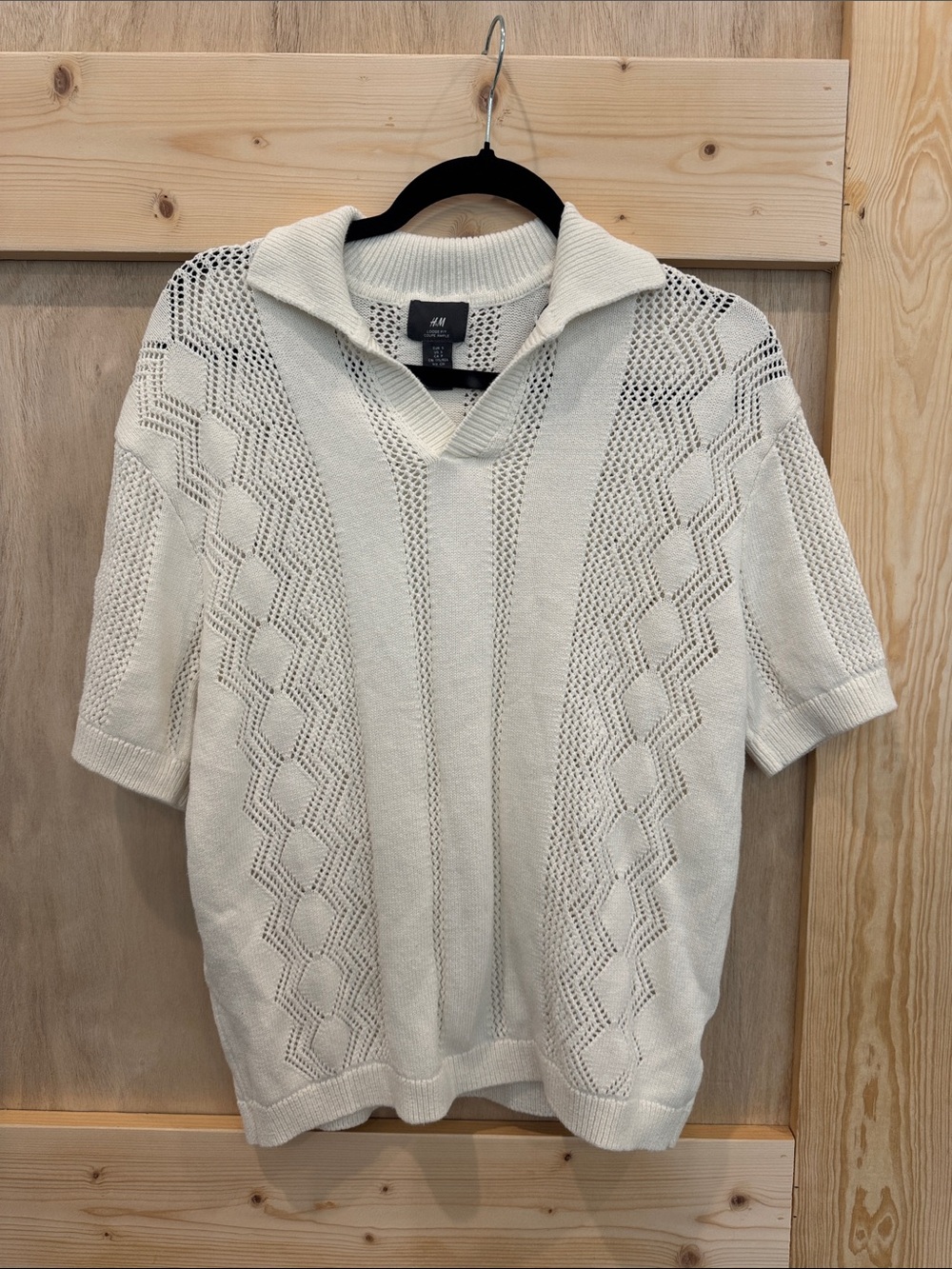 H&M Cream Open V-Neck Short Sleeve Knit Top